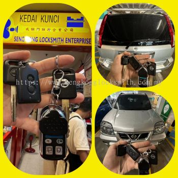 Duplicate Nissan X-Trail car key with remote control