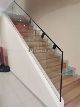 Glass Staircase 