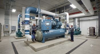 Magnetic bearing centrifugal chiller installation