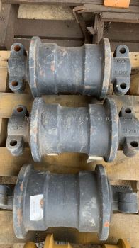 SUMITOMO SH200/210/240 BOTTOM ROLLER