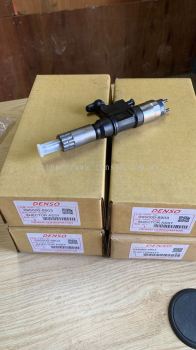 HITACHI ZX200-3 4HK1 INJECTOR 