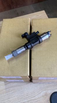 HITACHI ZX200-3 4HK1 INJECTOR 