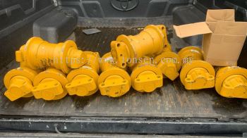 KOMATSU PC200-6 BOTTOM ROLLER 