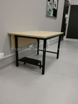 computer lab table 