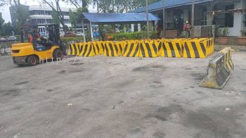 Concrete New Jersey Barrier
