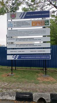 CONSTRUCTION PROJECT SIGNBOARD AT KUANTAN