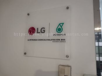 LG PATRONAS ACRYLIC POSTER FRAME AT KUANTAN