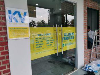 KLINIK VERITAS GLASS STICKER AT TERENGGANU