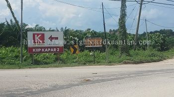 ROAD SIGNAGE SIGNBOARD AT ROMPIN 