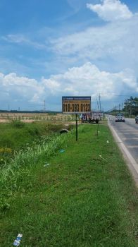 ROAD SIGNAGE SIGNBOARD AT ROMPIN 