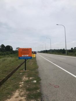 JKR ROAD STAND SIGNAGE SIGNBOARD AT KUANTAN PAHANG MALAYSIA 