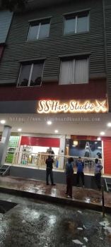 SS HAIR STUDIO OUTDOOR STAINLESS STEEL BACKLIT SIGNAGE AT KUANTAN AIR PUTIH 