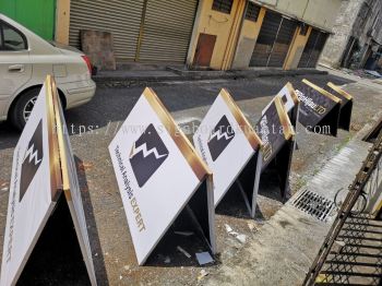 TECHNICAL ANALYSIS EXPERT DOUBLE SIDE A STAND SIGNBOARD AT KUANTAN AIR PUTIH 