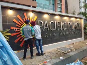 PACIFIC PLACE OUTDOOR STAINLESS STEEL 3D BOX UP LETTERING & LOGO SIGNAGE AT KUANTAN AIR PUTIH 