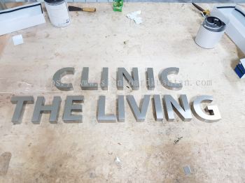 CLINIC THE LIVING INDOOR 3D BOX UP STAINLESS STEEL LETTERING WITHOUT LED AT KUANTAN MALAYSIA 