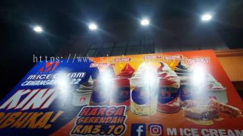 M ICE CREAM BILLBOARD AT GERTAK SANGGUL BARAT DAYA (SOUTHWEST PENANG ISLAND) PENANG MALAYSIA