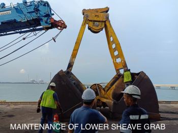 SERVICE AND MAINTENANCE OF LOWER SHEAVE GRAB