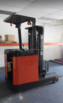 RECONDITIONED REACH TRUCK