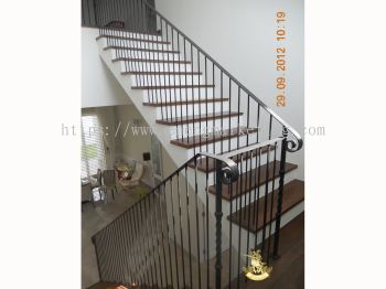 MSST 03- Mild Steel Staircase Railing