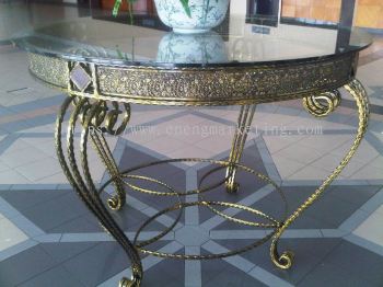 OT 03- Wrought Iron Table Stand