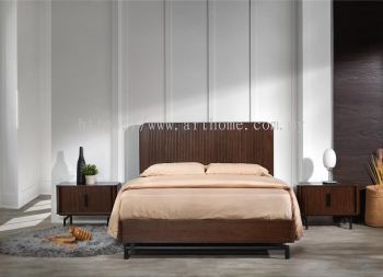 WOODEN QUEEN BEDFRAME (EDBD5215)