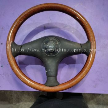 MOMO WALNUT STEERING WHEEL USED