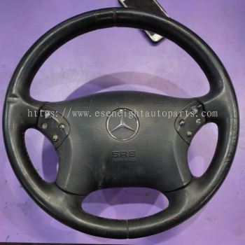 W203 STEERING WHEEL WITH AIRBAGCOVER/GAS AND CONTROL SWICTH (SCRACTH) USED