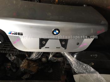 BMW E60 REAR BONNET 