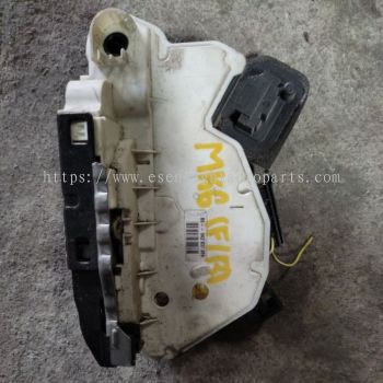 VOLKSWAGEN GOLF MK6 DOORLOCK FRONT RIGHT ( 7 PIN )