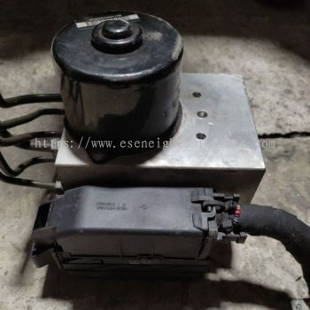 MERCEDES W203 ABS PUMP *ECU-A0325459132 *MOTO-A0044312912Q03