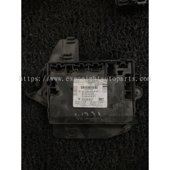 MERCEDES W221 DOOR CONTROL MODULE A221 870 47 95 ( FRH )