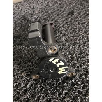 MERCEDES W203 / W204 M271 ENGINE OIL LEVEL SENSOR ( A 004 153 74 28 )