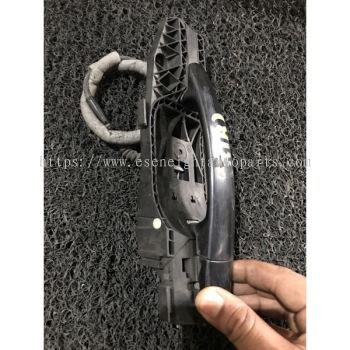 VOLKSWAGEN POLO HATCHBACK OUTSIDE DOOR HANDLE REAR RIGHT SIDE