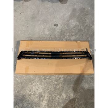 VOLKSWAGEN SCIROCCO R FRONT BUMPER GRILLE ( NEW )