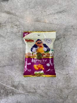 TanTan Spicy Garlic Peanuts 42g