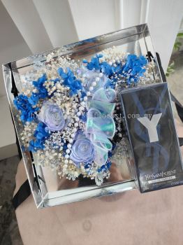 Preserved Flower Gift Box With Perfume