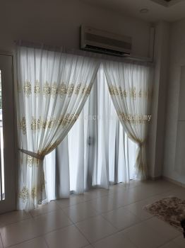 Curtain