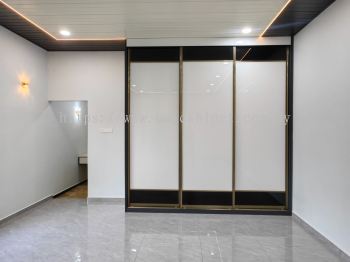Sliding Door Wardrobe