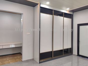 Sliding Door Wardrobe
