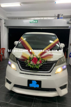 CAR DECORATION WITH FLOWER