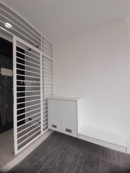 HANGING SHOE CABINET