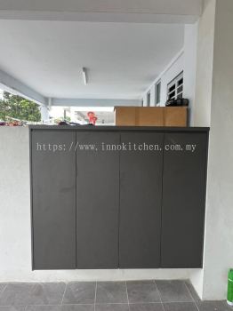 HANGING SHOE CABINET