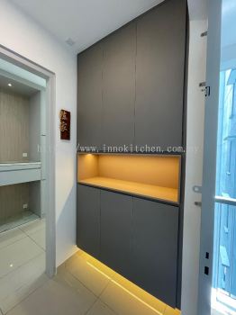 HANGING SHOE CABINET