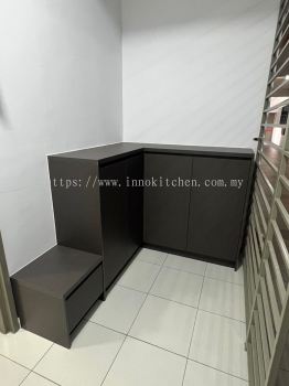 CUSTOM SHOE CABINET WITH BENCH
