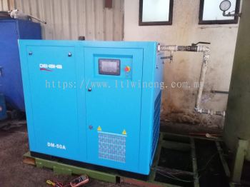 SCREW AIR COMPRESSOR