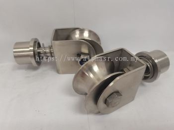 BS005 SS304 Swing Roller Bracket 58mm X 32mm