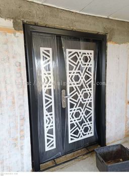 P4-L34  5'X7' Lasercut Series One and Half Leaf Main Door Supply and Provide Installation