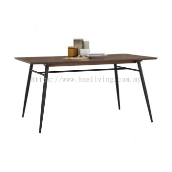 Ferma Dining Table