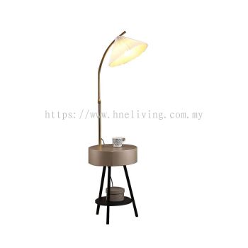 Victoria Side Table with Lamp