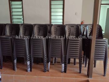 Black Plastic Chair | Kerusi Plastik deliver to PLKN 